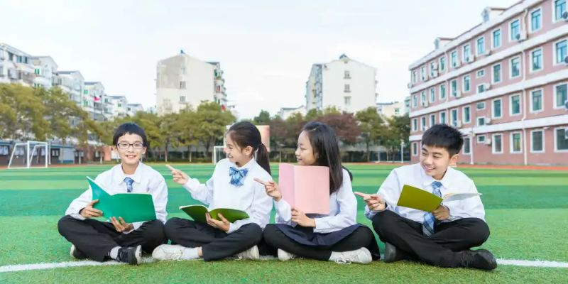 深圳較好的中職中專學(xué)校有哪些，2023年的中考錄取成績怎么樣？