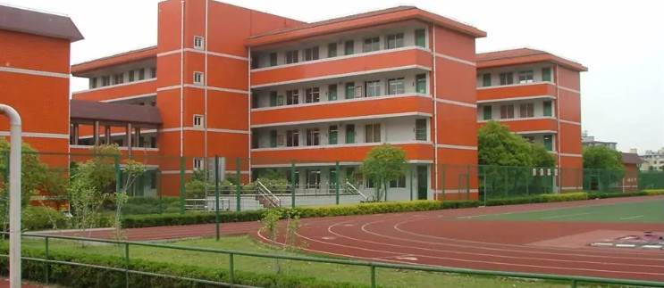 上海寶山區(qū)淞南中心校