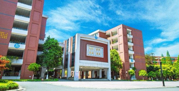 成都四川托普信息技術(shù)職業(yè)學(xué)院