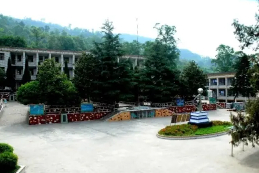 內(nèi)江四川省威遠(yuǎn)縣新場中學(xué)