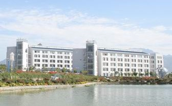 泰安泰山護(hù)理職業(yè)學(xué)院