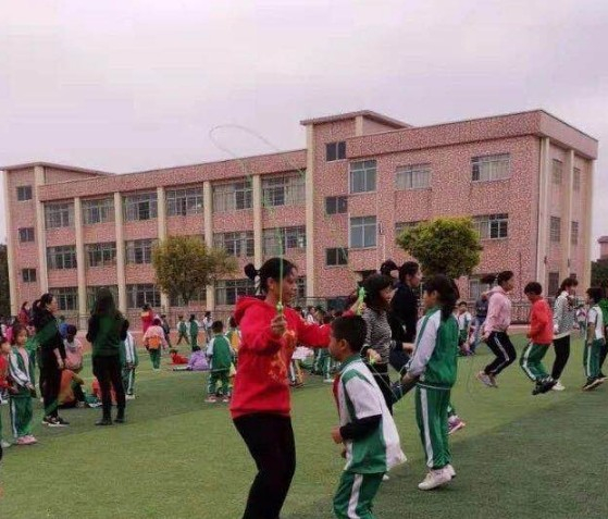 廣州花都區(qū)大塘小學(xué)