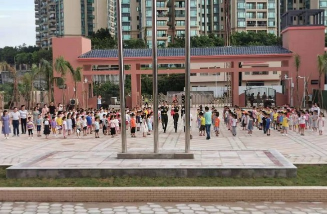 廣州增城區(qū)中新鎮(zhèn)第一小學(xué)