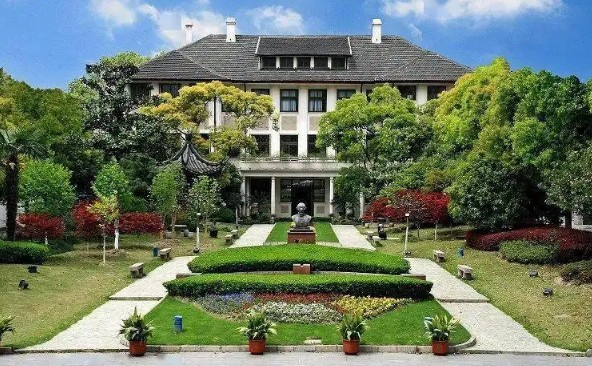 上海市復(fù)旦中學(xué)