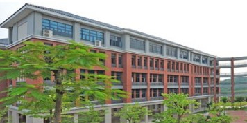 東莞市輕工業(yè)學(xué)校