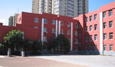 北京西羅園學(xué)校(九年一貫制)