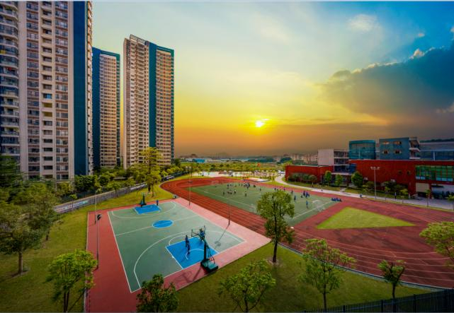 廣州鏡湖學(xué)校（九年一貫制）